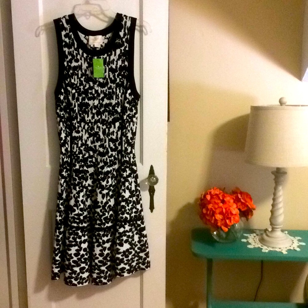 NWT Kate Spade b&w petals sleeveless dress
